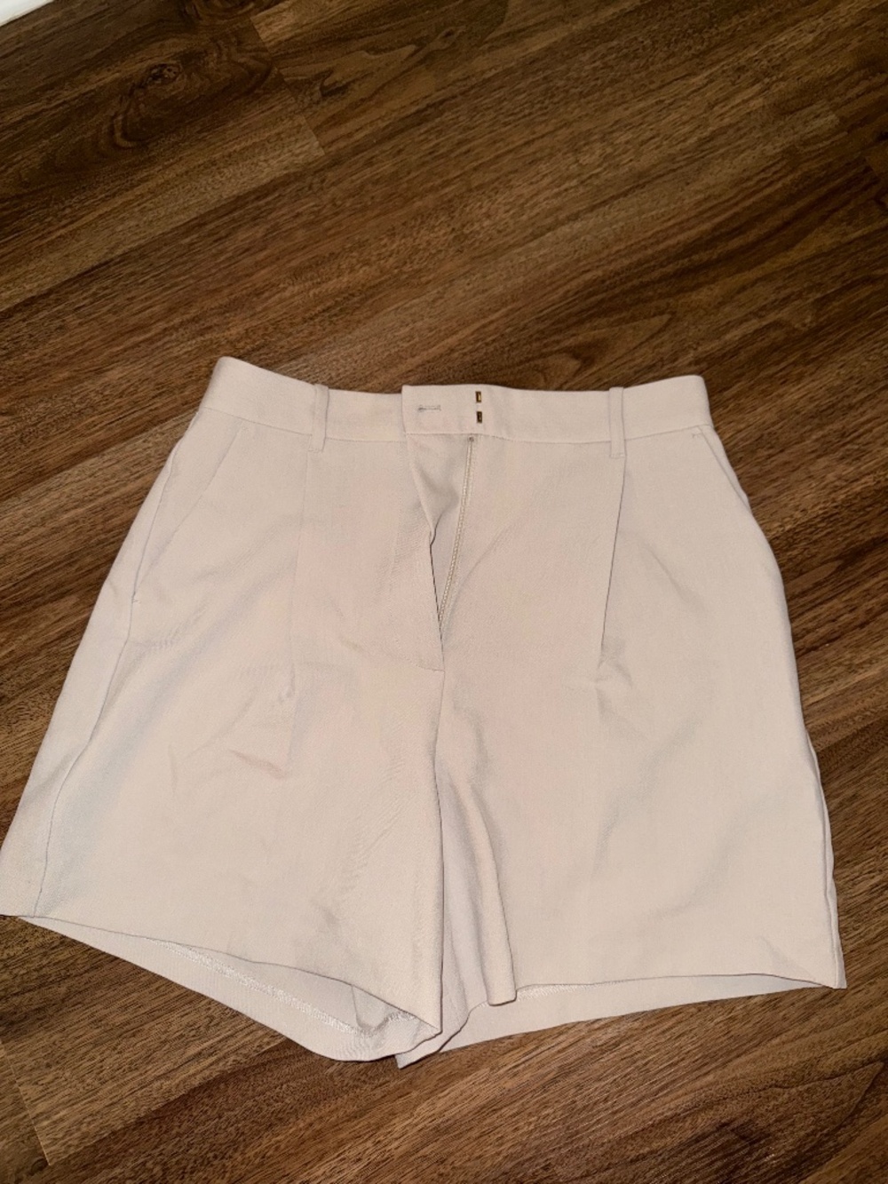 Abercrombie & Fitch New with Tags Medium Tan Trouser Shorts